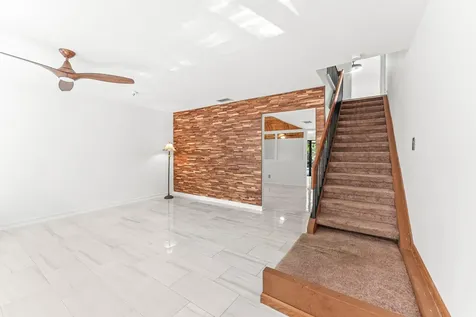 1075 Raintree Lane Palm Beach Gardens FL 33410