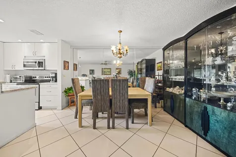 4875 Nw 3rd Court Delray Beach FL 33445