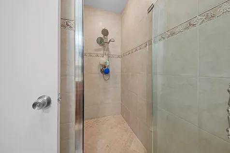 4875 Nw 3rd Court Delray Beach FL 33445