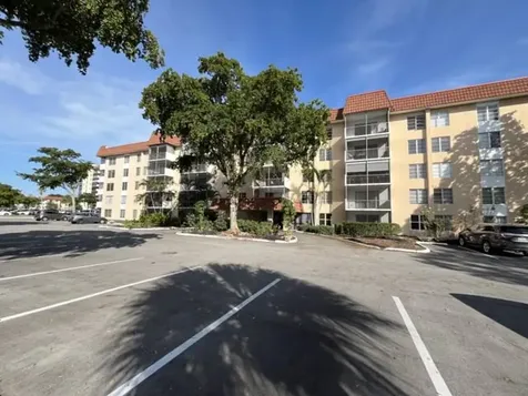 4160 Inverrary Drive Lauderhill FL 33319