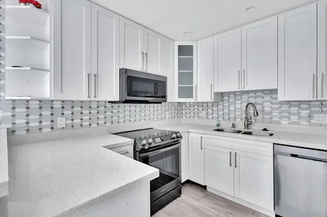 810 Lake Shore Drive Lake Park FL 33403