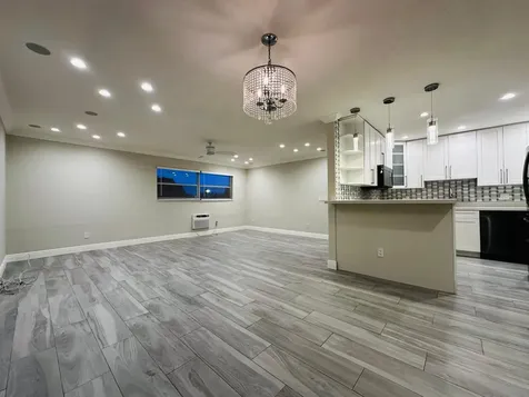 810 Lake Shore Drive Lake Park FL 33403