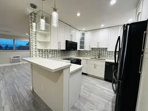 810 Lake Shore Drive Lake Park FL 33403