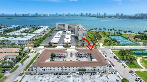 810 Lake Shore Drive Lake Park FL 33403