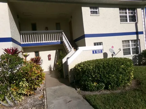 1514 SE Royal Green Circle Port Saint Lucie FL 34952