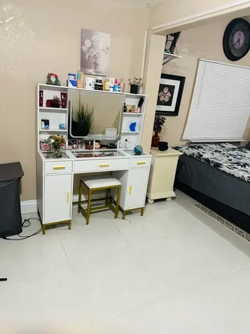 833 Briggs Street West Palm Beach FL 33405