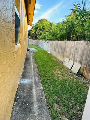 833 Briggs Street West Palm Beach FL 33405