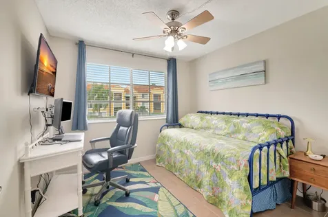 127 Yacht Club Way Hypoluxo FL 33462