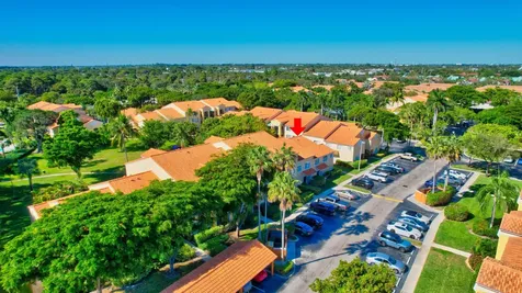 127 Yacht Club Way Hypoluxo FL 33462