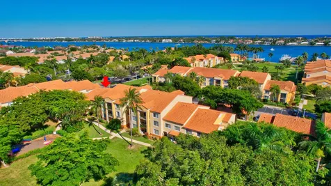 127 Yacht Club Way Hypoluxo FL 33462