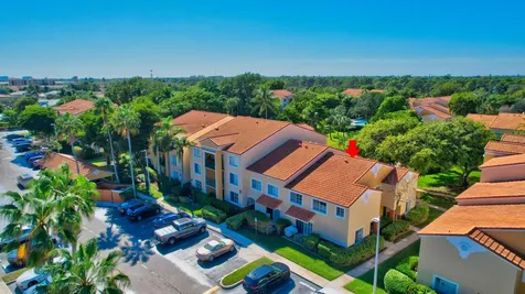 127 Yacht Club Way Hypoluxo FL 33462