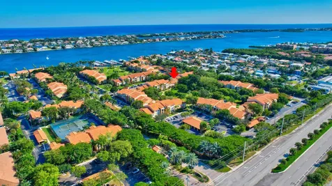 127 Yacht Club Way Hypoluxo FL 33462