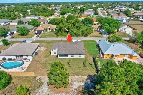 5737 NW Jigsaw Lane Port Saint Lucie FL 34986