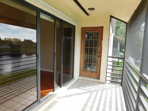 21 Via De Casas Sur Boynton Beach FL 33426