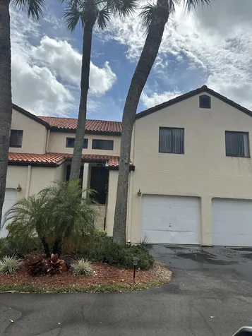 21 Via De Casas Sur Boynton Beach FL 33426