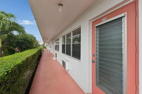 116 Windsor F West Palm Beach FL 33417