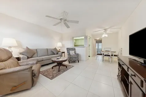 116 Windsor F West Palm Beach FL 33417