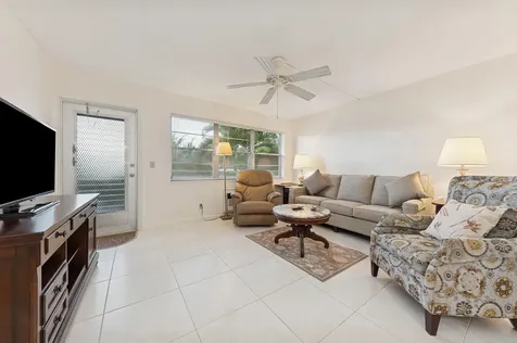 116 Windsor F West Palm Beach FL 33417