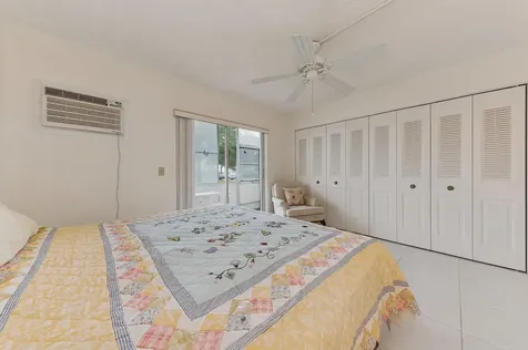116 Windsor F West Palm Beach FL 33417