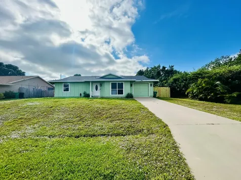 452 Sw David Terrace Port Saint Lucie FL 34953