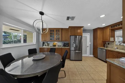 1248 Se 8th Street Deerfield Beach FL 33441
