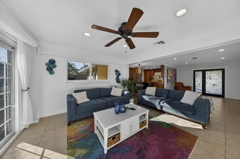 1248 Se 8th Street Deerfield Beach FL 33441