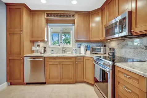1248 Se 8th Street Deerfield Beach FL 33441