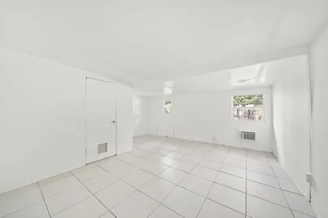 321 Nw 51st Street Oakland Park FL 33309