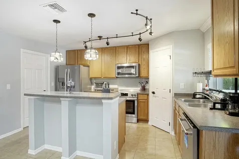 3010 Se Wake Road Port Saint Lucie FL 34984