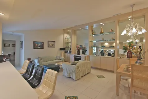10201 Chapman Oak Court Palm Beach Gardens FL 33410