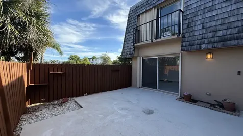 2717 Se 27th Way Boynton Beach FL 33435