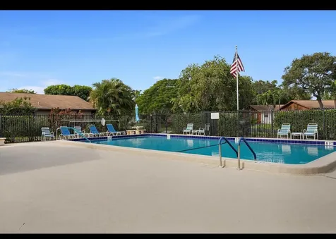 2717 Se 27th Way Boynton Beach FL 33435