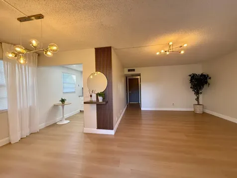 402 Brighton J Boca Raton FL 33434