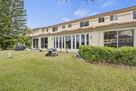 6822 Via Regina Boca Raton FL 33433