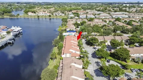 6822 Via Regina Boca Raton FL 33433