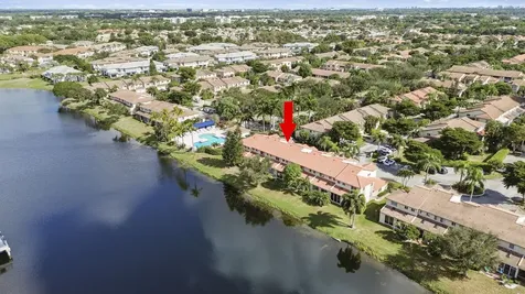 6822 Via Regina Boca Raton FL 33433