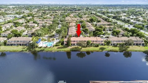 6822 Via Regina Boca Raton FL 33433