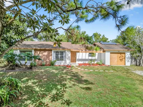 16319 E Cheltenham Drive Loxahatchee FL 33470