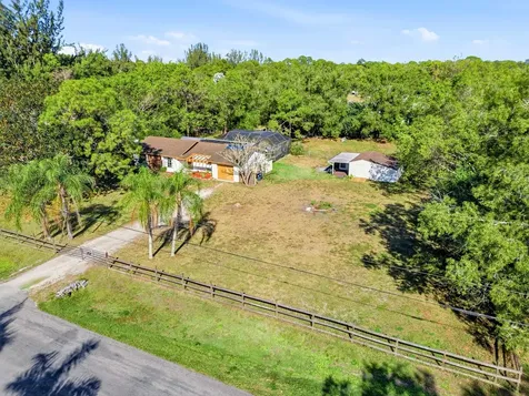 16319 E Cheltenham Drive Loxahatchee FL 33470