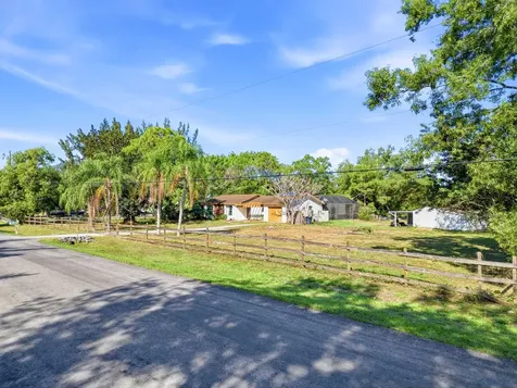 16319 E Cheltenham Drive Loxahatchee FL 33470