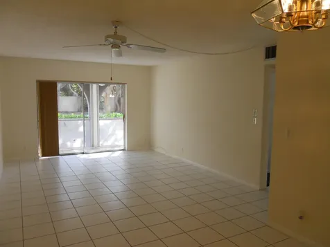 250 Ne 20 Street Boca Raton FL 33431