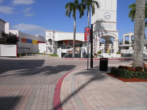 250 Ne 20 Street Boca Raton FL 33431