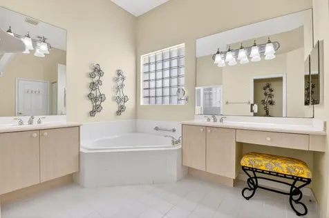 7204 Demedici Circle Delray Beach FL 33446