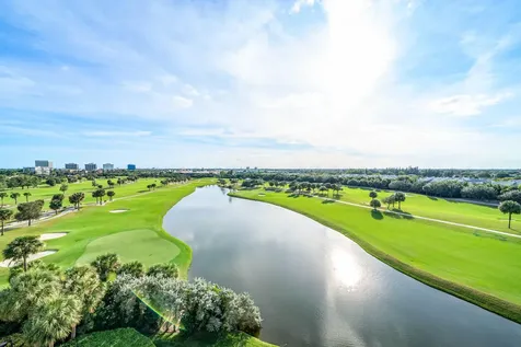 2427 Presidential Way West Palm Beach FL 33401