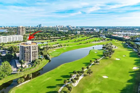 2427 Presidential Way West Palm Beach FL 33401