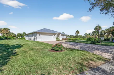 8249 Se Dharlys Street Hobe Sound FL 33455