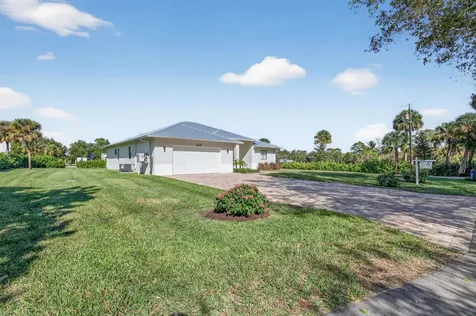 8249 Se Dharlys Street Hobe Sound FL 33455