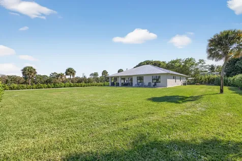 8249 Se Dharlys Street Hobe Sound FL 33455