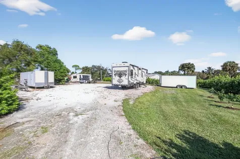 8249 Se Dharlys Street Hobe Sound FL 33455