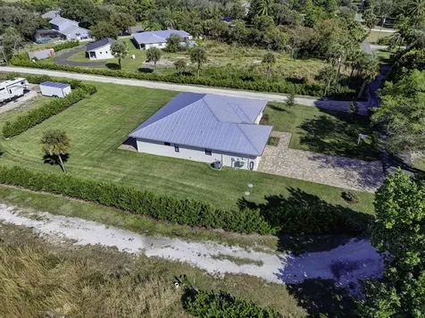 8249 Se Dharlys Street Hobe Sound FL 33455